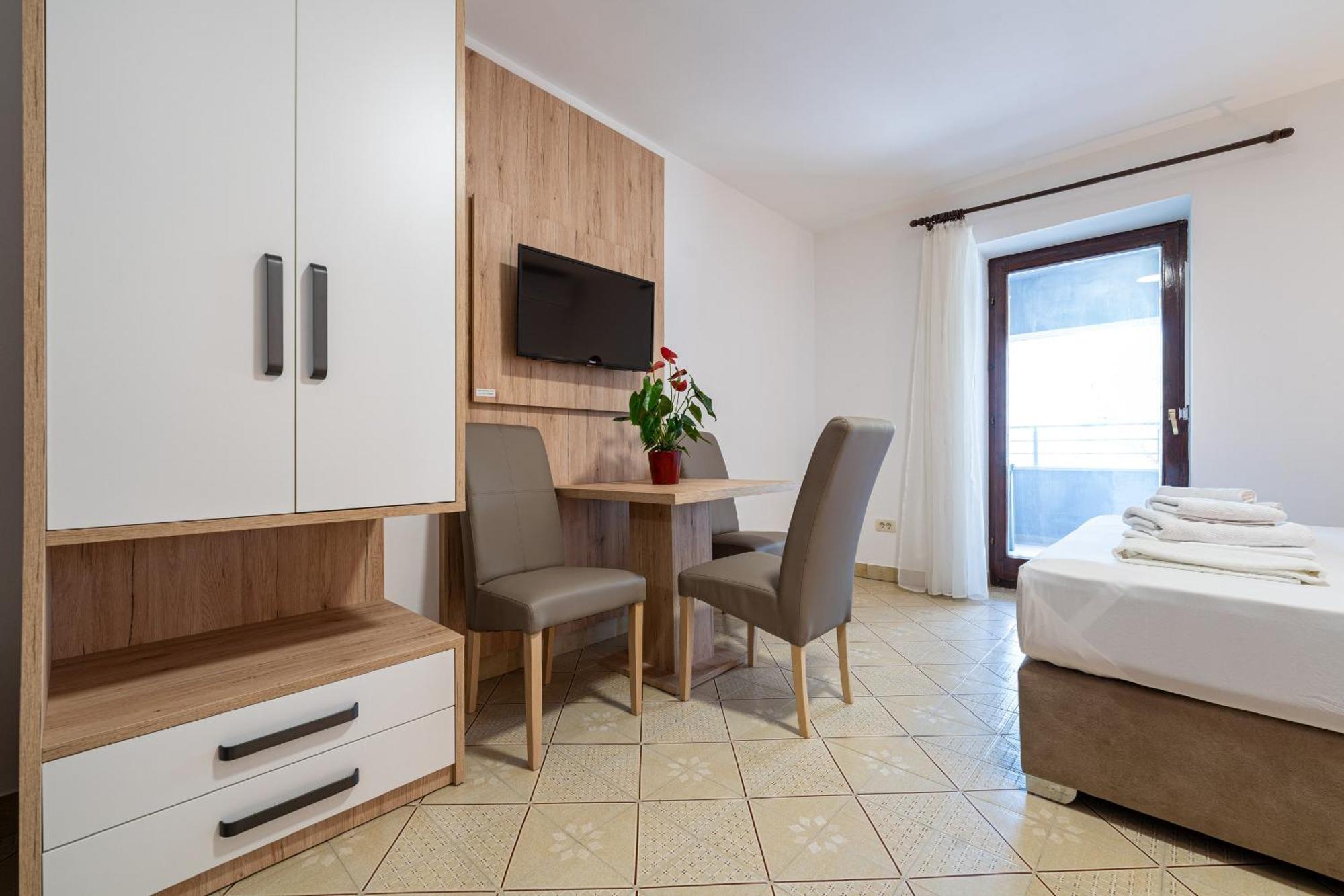 Studio Apartments Marea 2 ブドヴァ 部屋 写真